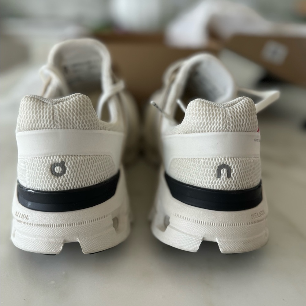 On Cloud Swift Women’s Running Shoe 9.5 White